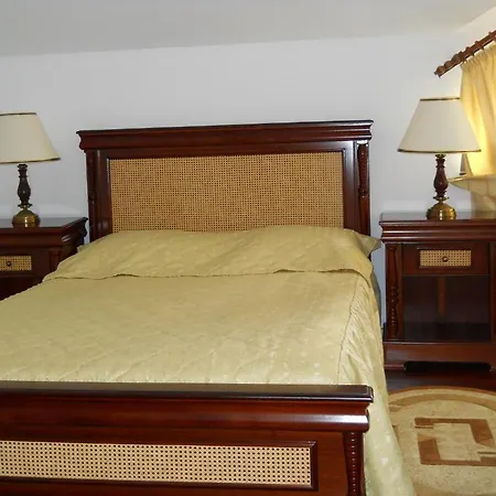 Casa Domneasca 4* 쿠티에데아게스